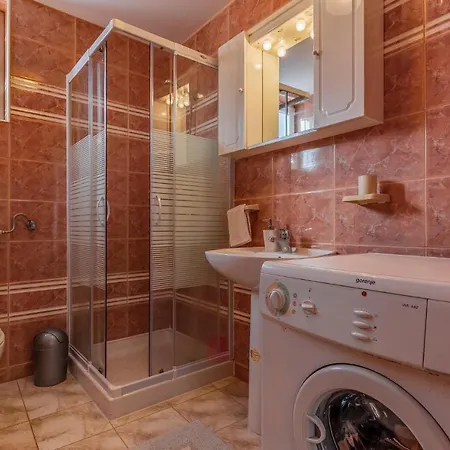 Stunning In With Wifi Apartment